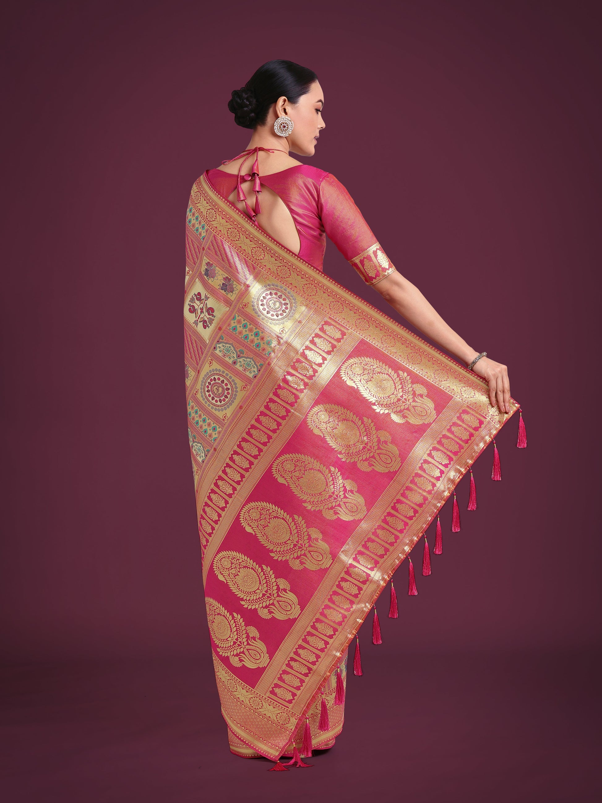 Monjolika Fashion Charming Rani Pink and Gold Soft Banarasi satin Silk Saree With Pretty Blouse Piece | Swadesiicart