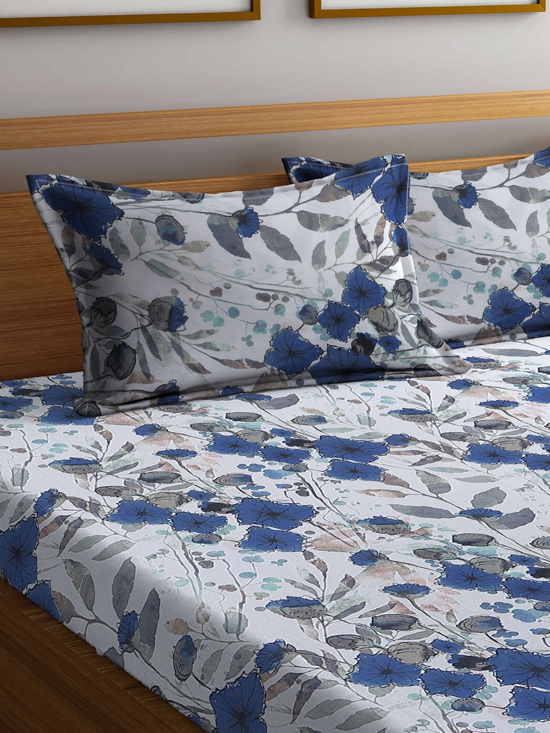 BOMBAY DYEING Blue & White Floral Cotton 144 TC King Bedsheet With 2 Pillow Covers - Swadesiicart