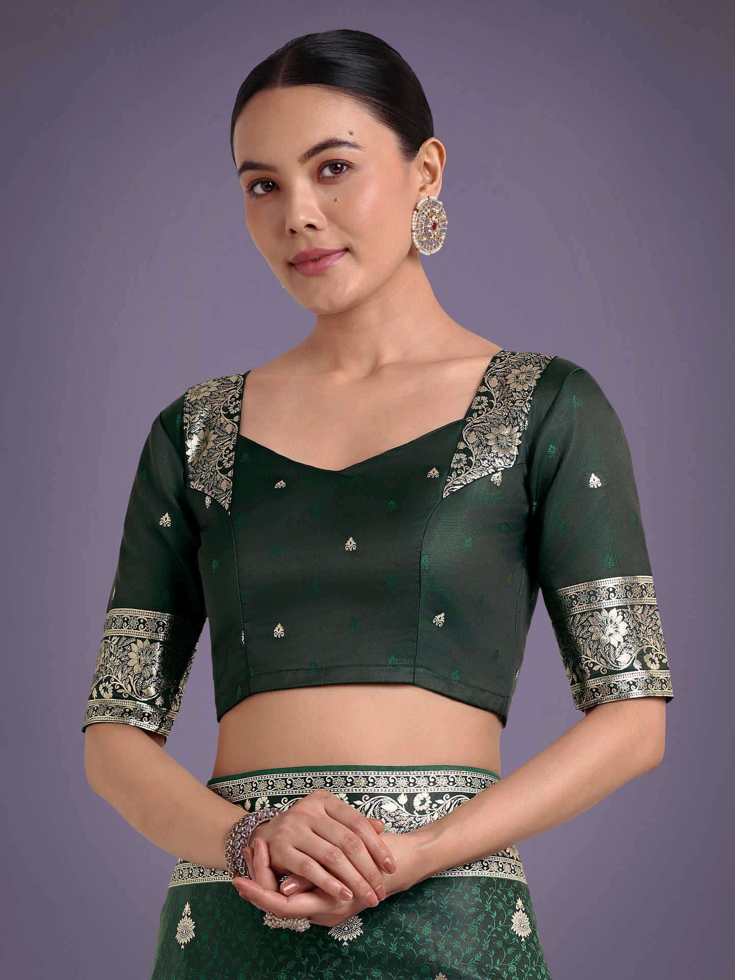 Monjolika Fashion Dark Green Banarasi Satin Silk Saree with Intricate Zari Work with Rich Weaving Pattern | Swadesiicart