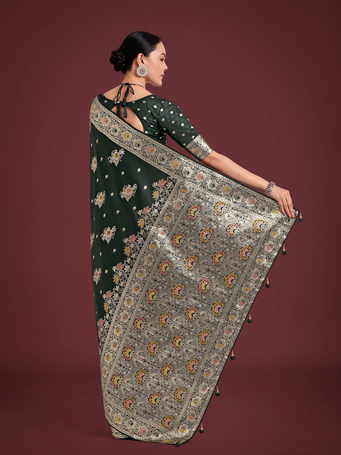 Monjolika Fashion Dark Green Glamour and Tradition With This Zari Woven Banarasi Satin Silk Saree | Swadesiicart