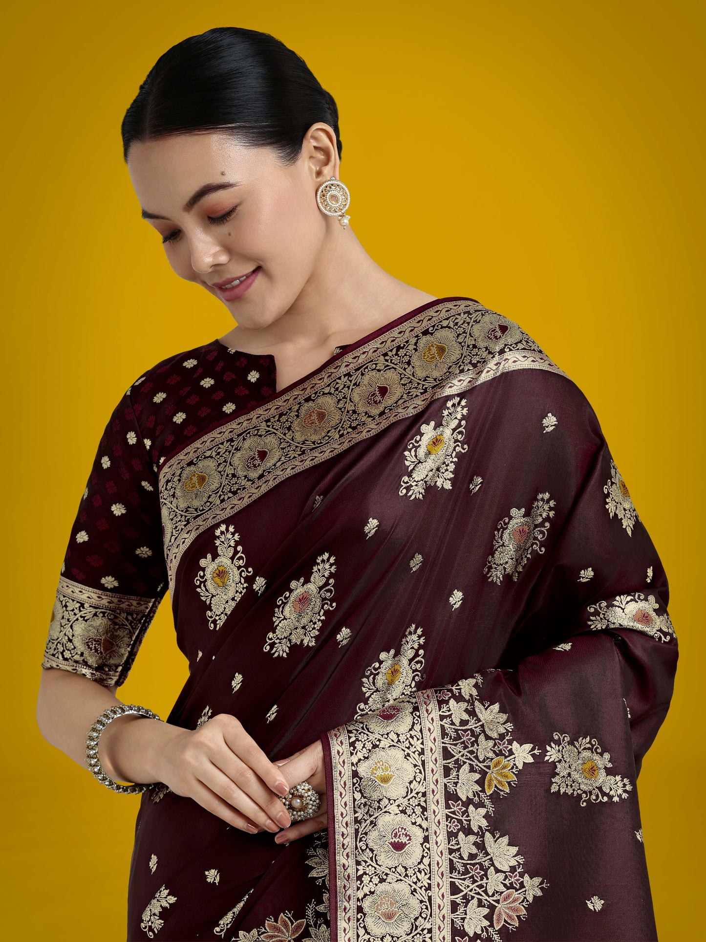 Monjolika Fashion Dark Maroon Glamour and Tradition With This Zari Woven Banarasi Satin Silk Saree | Swadesiicart