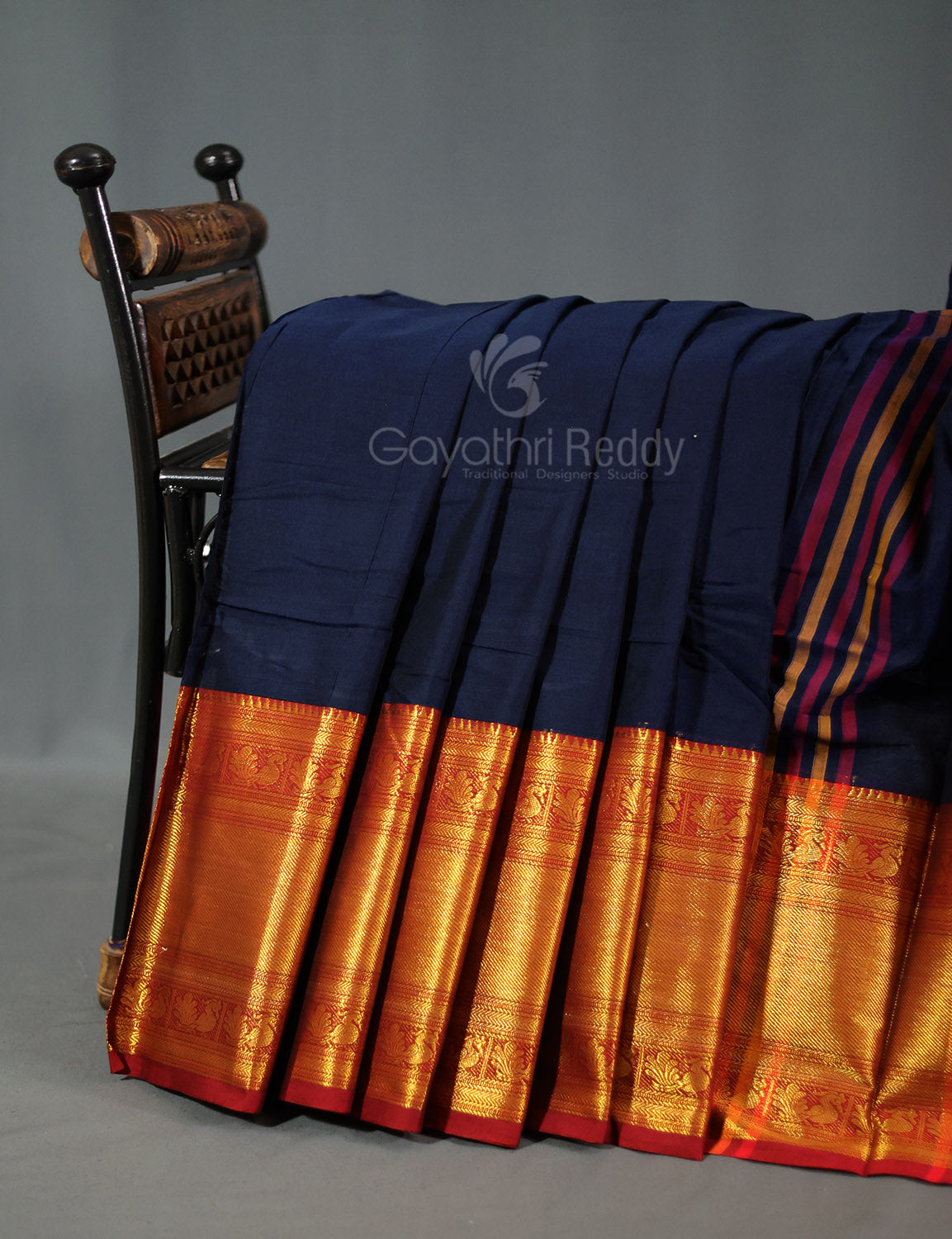 Kalanetha Navy Blue With Zari Kanchi Style Pure Narayanpet Cotton Saree By Gayathri Reddy Designer Studio | Swadesiicart