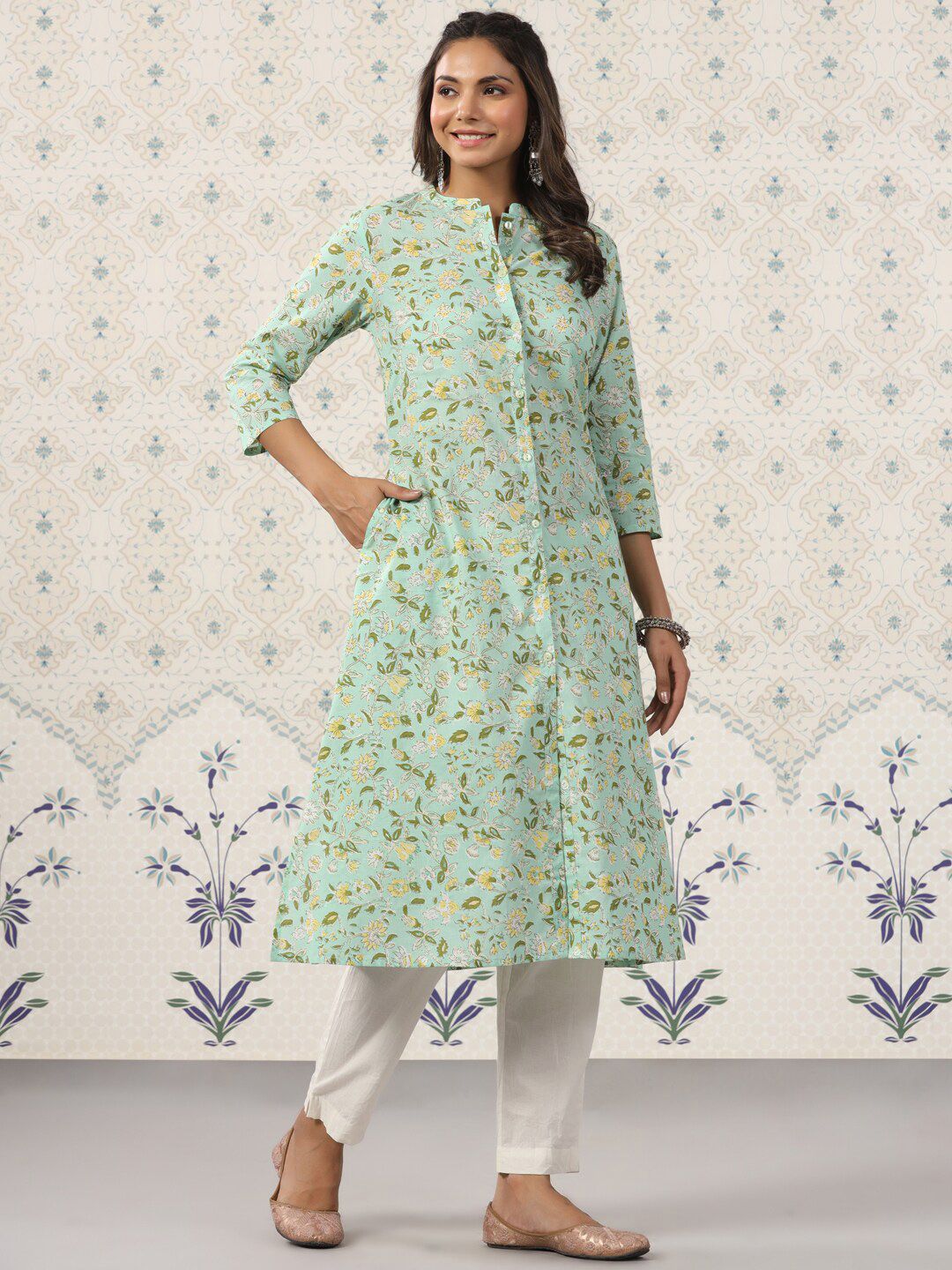 Ode by House of Pataudi Floral Printed Band Collar Pure Cotton Kurta - Swadesiicart