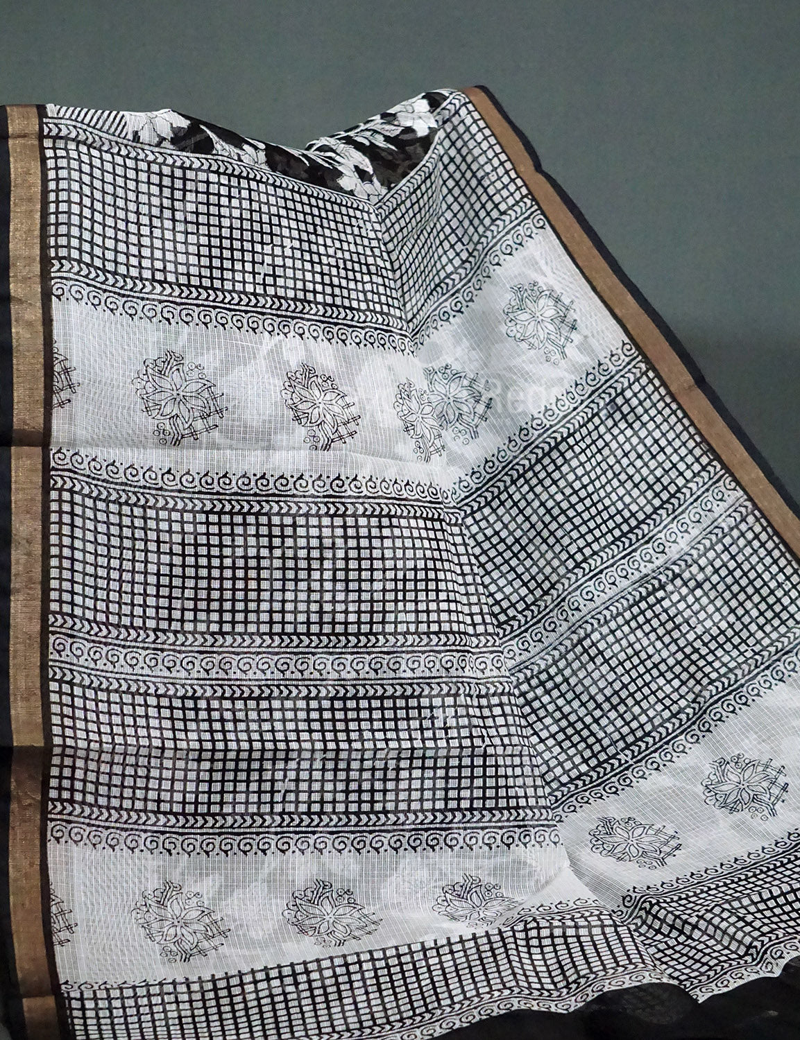 Black And White Colour Block Print Pure Kota Cotton Saree By Gayathri Reddy Designer Studio | Swadesiicart