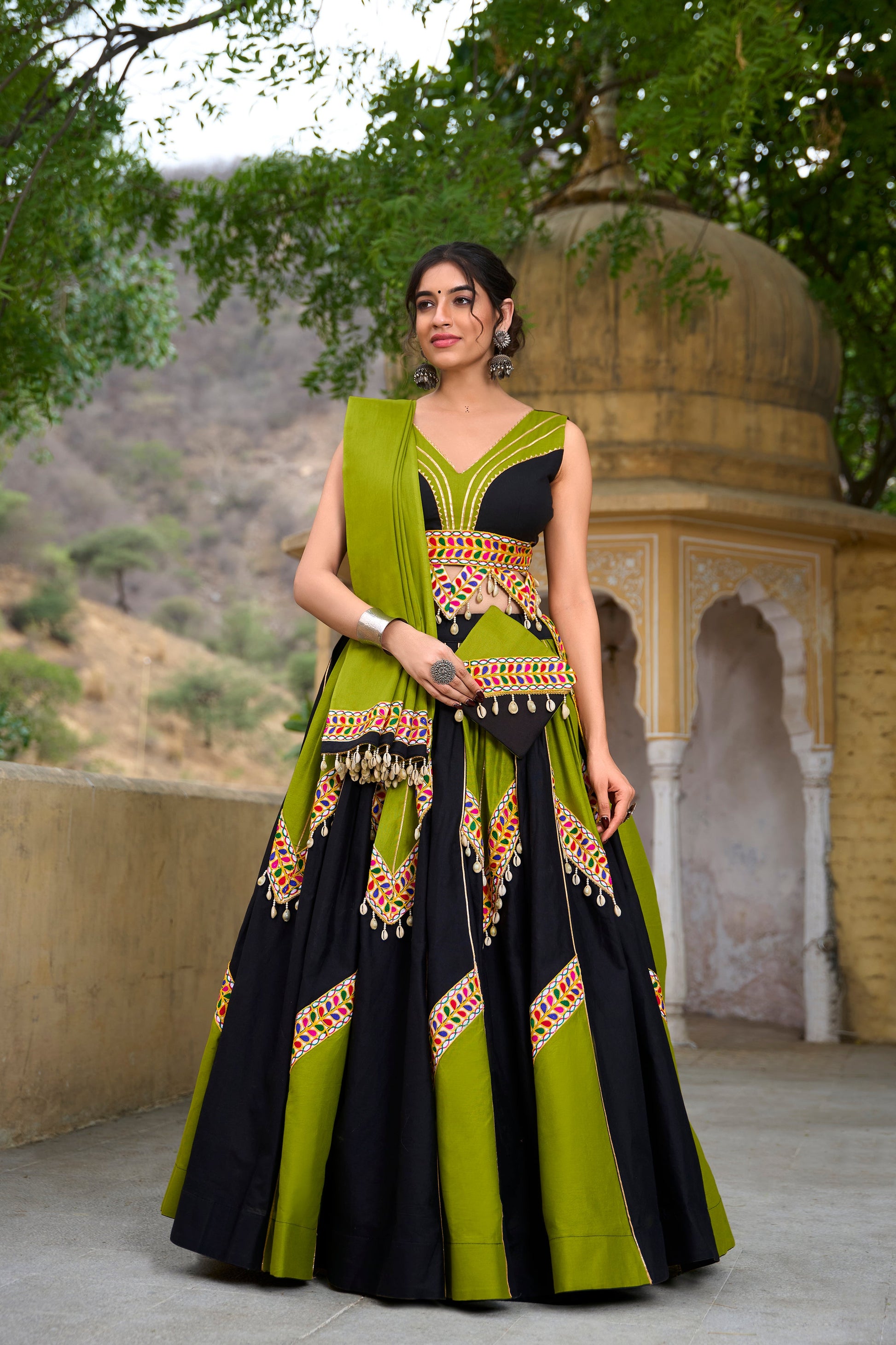 Lorenvalley Pure Cotton Plain With Gamthi Work And Gota Patti With Cowrie (Kodi) Lace Touch Up Lehenga Choli with Dupatta | Swadesiicart