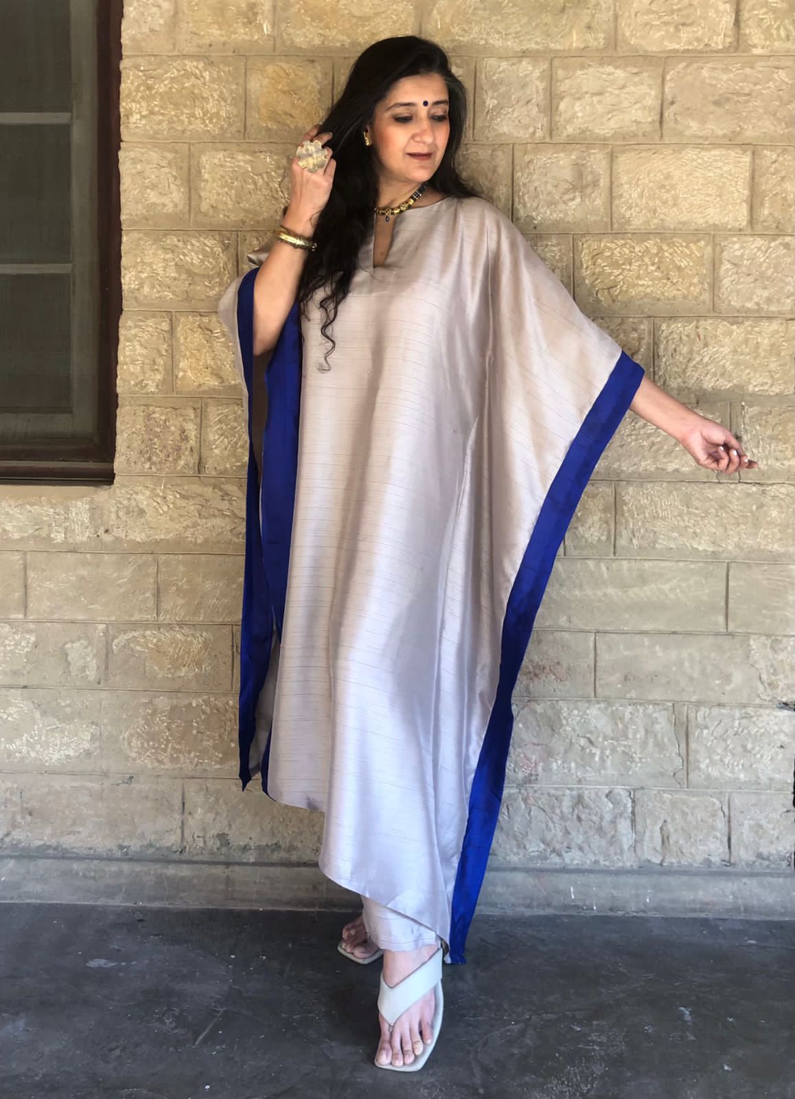 trueBrowns Grey Textured Silk High Low Kaftan Pant Set | Swadesiicart