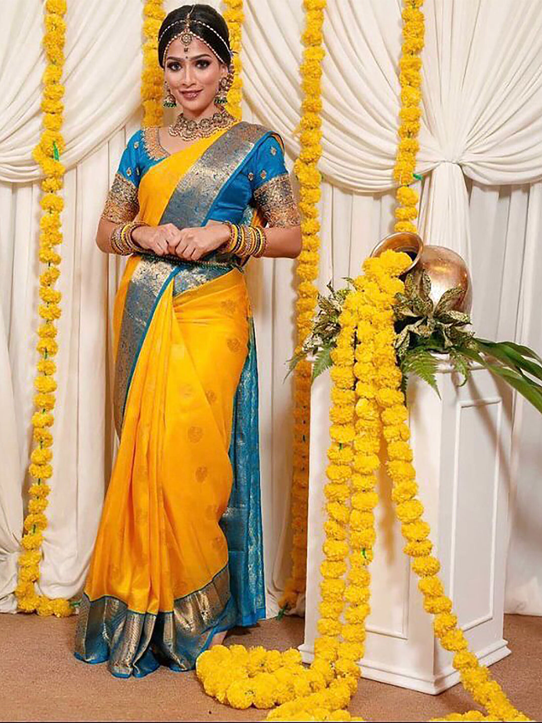 Kalini Ethnic Motifs Woven Design Zari Silk Cotton Banarasi Saree | Swadesiicart