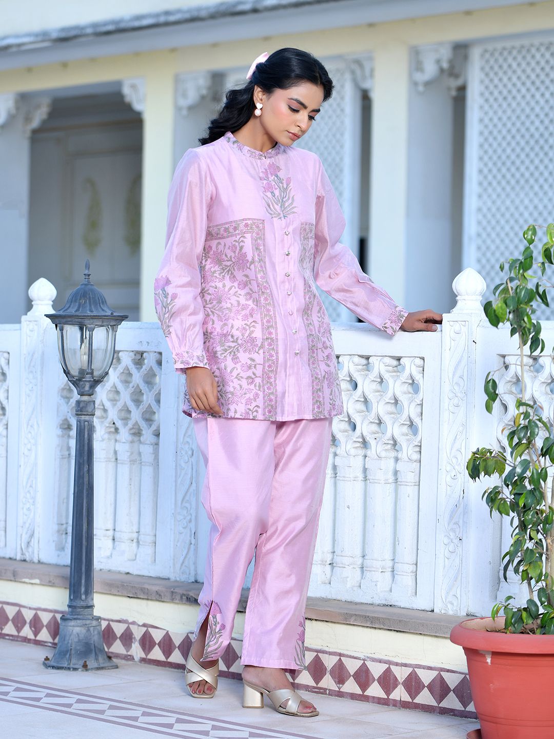 Vaasva Women's Soft Pink Chanderi Block Printed Cord Set - Swadesiicart