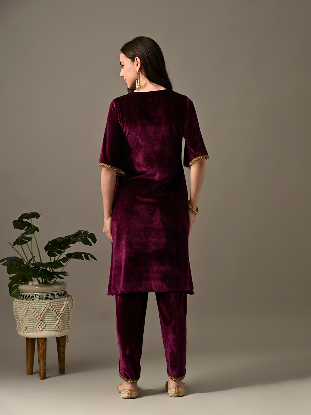 Myshka Women's Magenta Velvet Kurta Pant - Swadesiicart