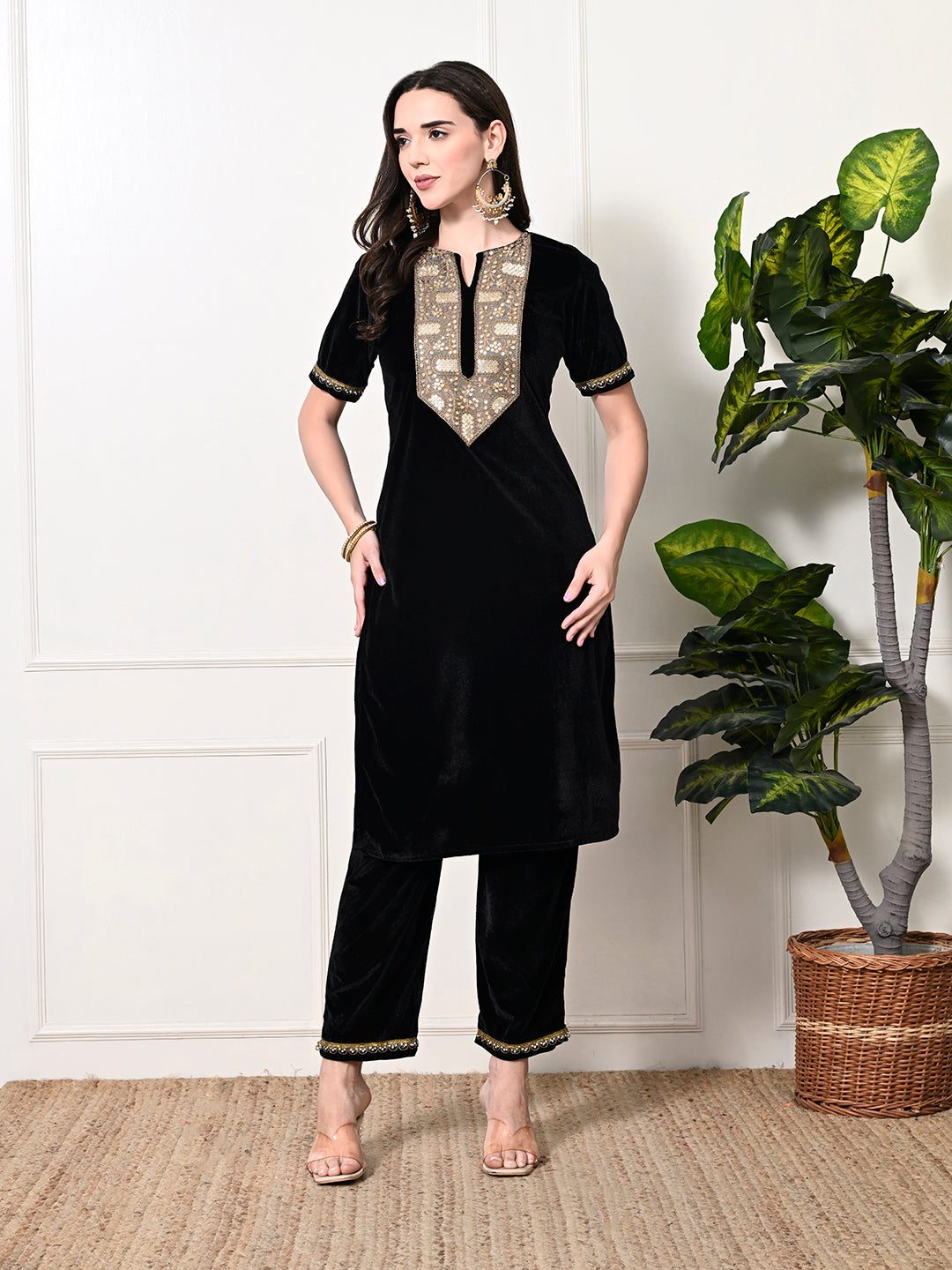 Myshka Women's Black Velvet Kurta Pant - Swadesiicart