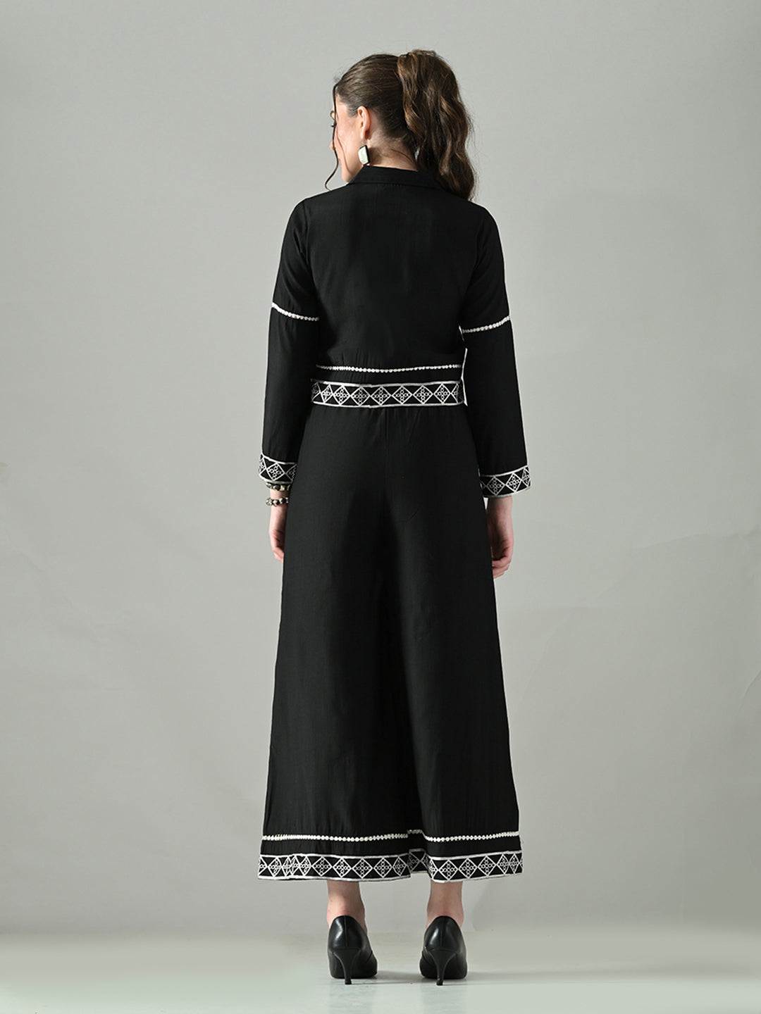 Myshka Women Black Embroidered Co-Ord Set - Swadesiicart