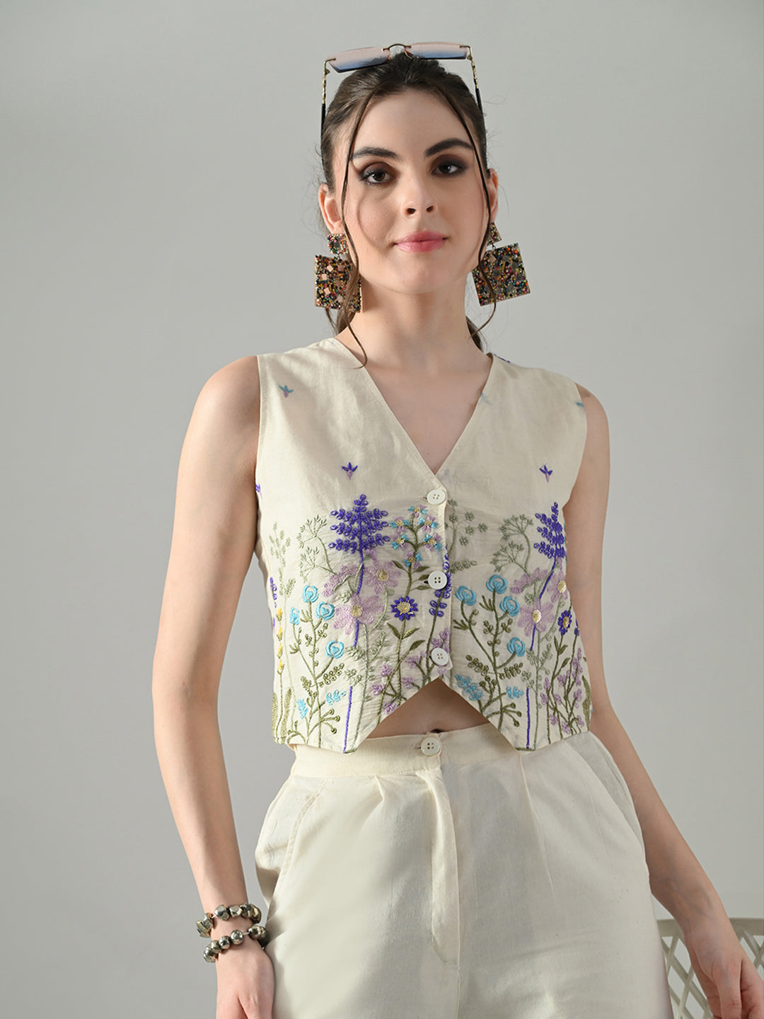 Myshka Women Off White Multicolor Thread Embroidered Co-Ord Set - Swadesiicart