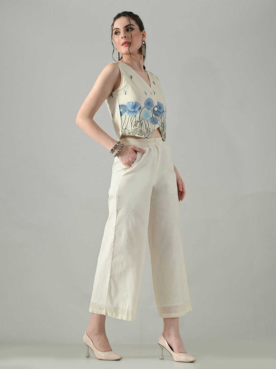 Myshka Women Off White Multicolor Thread Embroidered Co-Ord Set - Swadesiicart