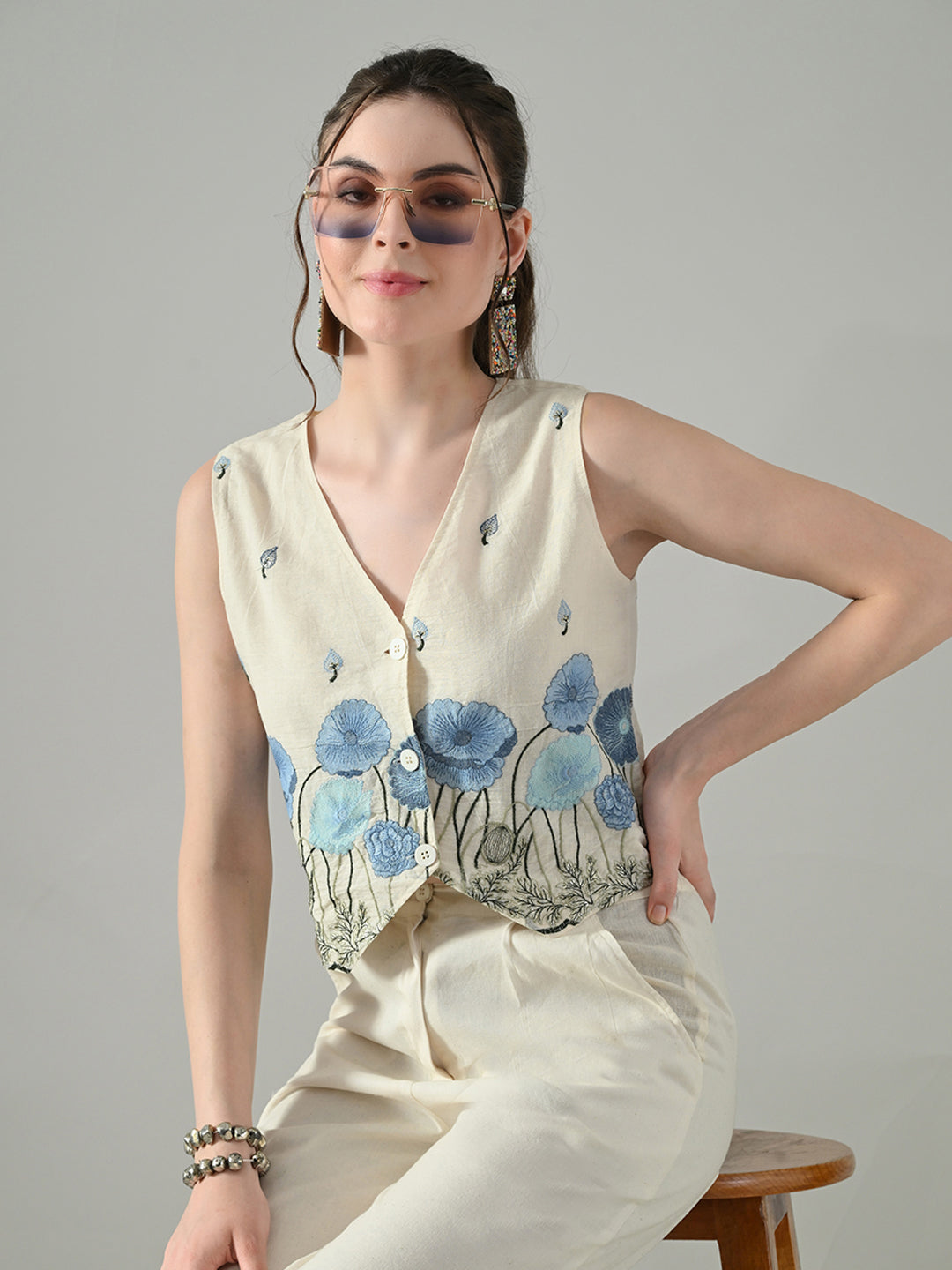 Myshka Women Off White Multicolor Thread Embroidered Co-Ord Set - Swadesiicart