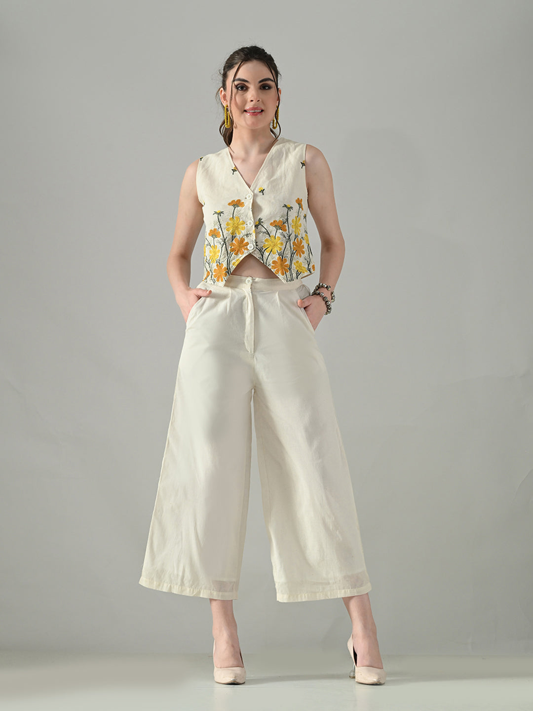 Myshka Women Off White Multicolor Thread Embroidered Co-Ord Set - Swadesiicart