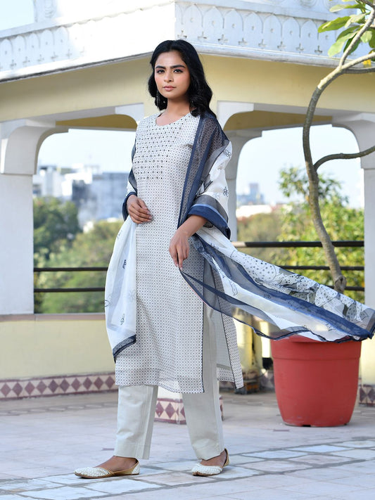 Vaasva Women's Grey Monotone Organza Digital Printed Suit Set | Swadesiicart