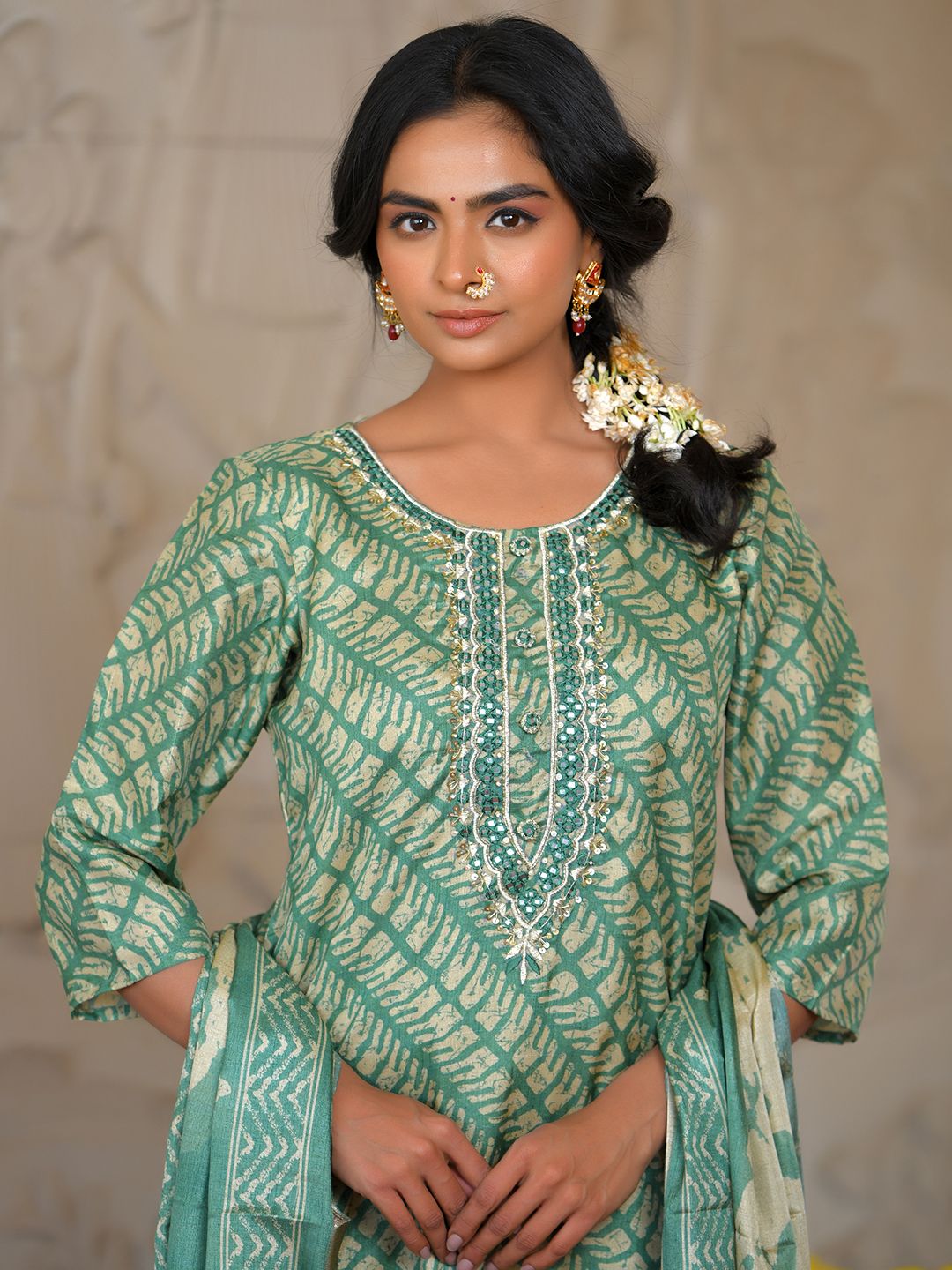 Vaasva Women's Dark Green Green Silk Digital Printed Suit Set | Swadesiicart