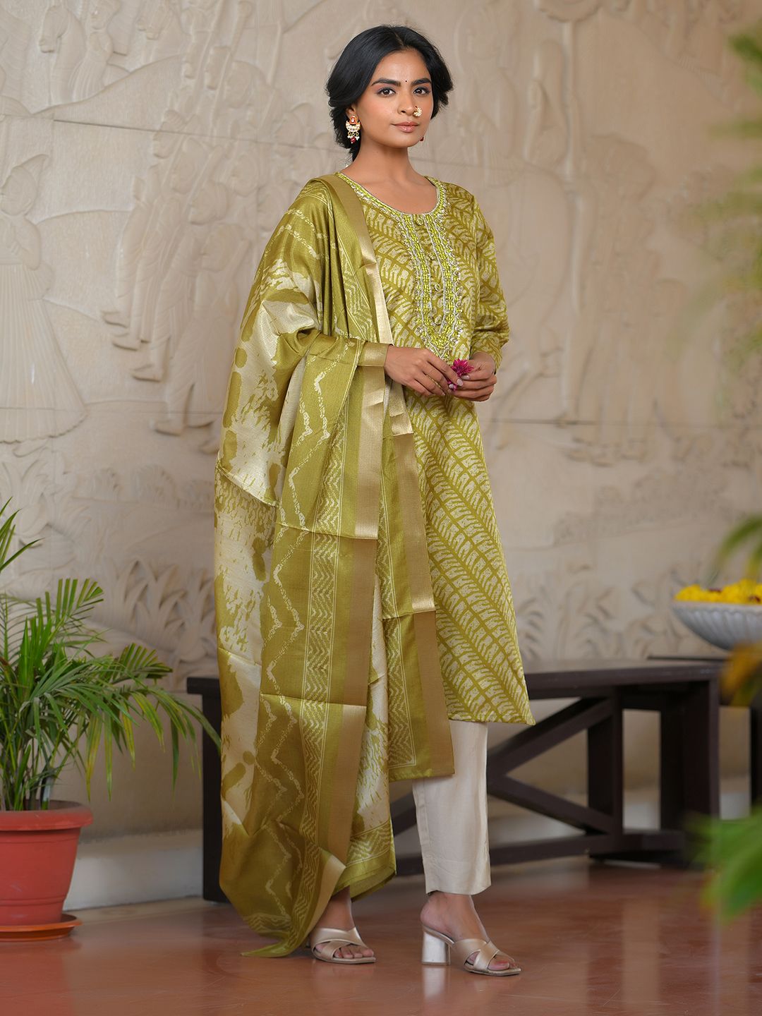 Vaasva Women's Parrot Green Silk Digital Printed Suit Set | Swadesiicart