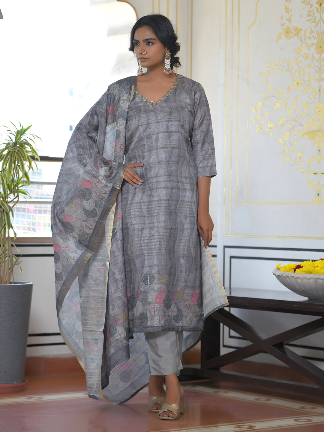 Vaasva Women's Ash Grey Silk Digital Printed Suit Set | Swadesiicart