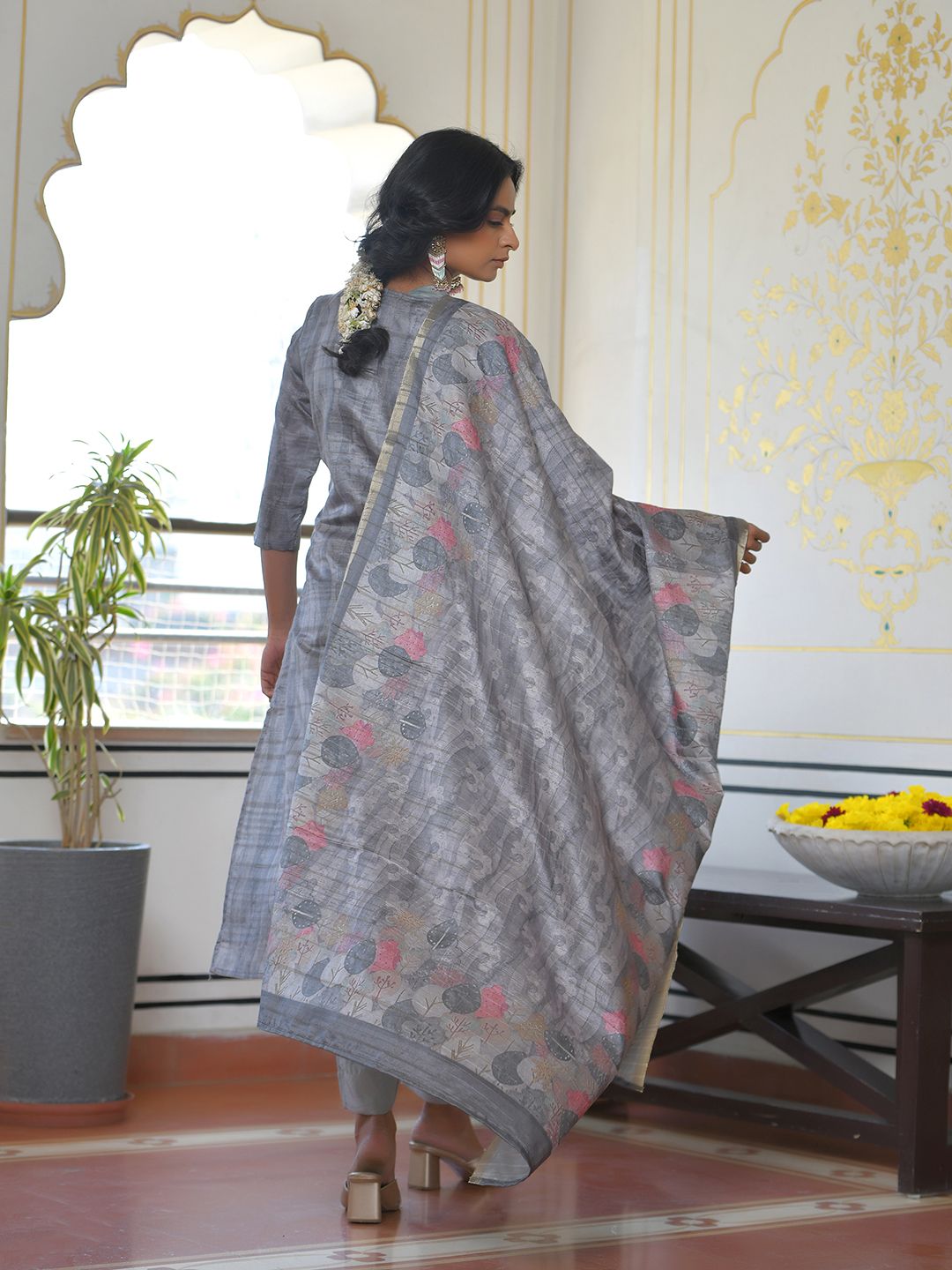 Vaasva Women's Ash Grey Silk Digital Printed Suit Set | Swadesiicart