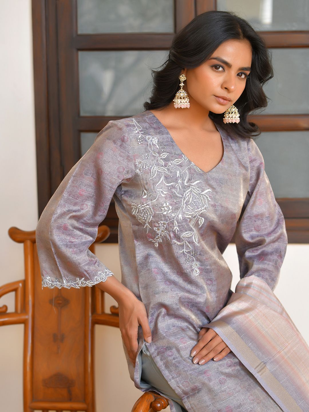 Vaasva Women's Shadow Grey Tissue Shimmer Digital Printed Suit Set | Swadesiicart