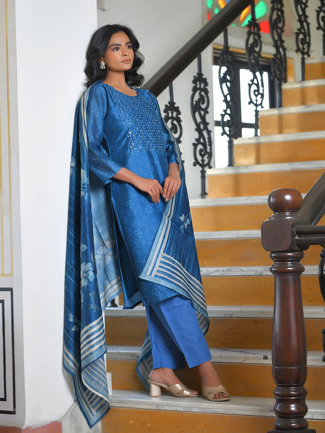 Vaasva Women's Indigo Muslin Digital Printed Suit Set | Swadesiicart