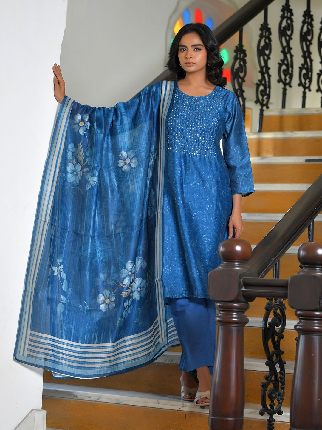 Vaasva Women's Indigo Muslin Digital Printed Suit Set | Swadesiicart