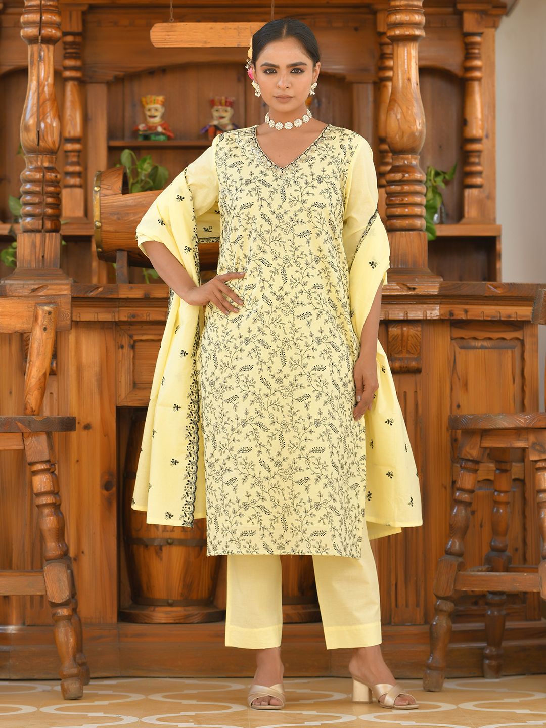 Vaasva Women's Cotton Solid Lemon Embroidered Suit Set | Swadesiicart