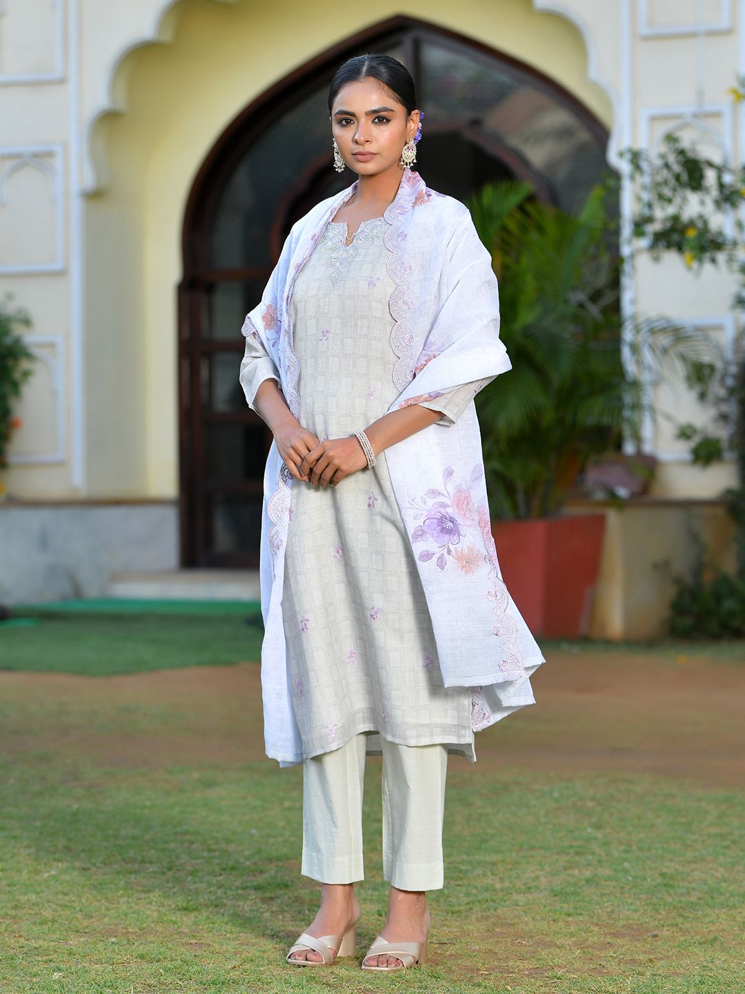Vaasva Women's Grey Purple Linen Suit Set With Cutwork Dupatta | Swadesiicart