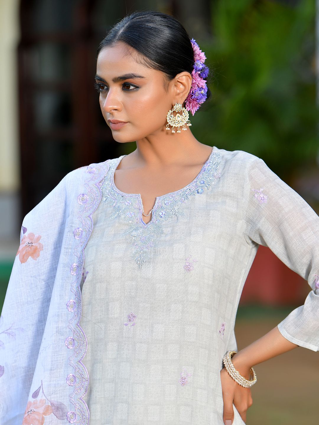 Vaasva Women's Grey Purple Linen Suit Set With Cutwork Dupatta | Swadesiicart
