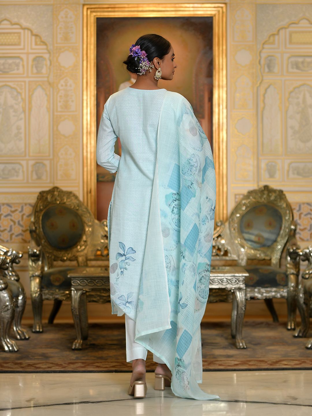 Vaasva Women's Blue Linen Suit Set With Printed Dupatta | Swadesiicart