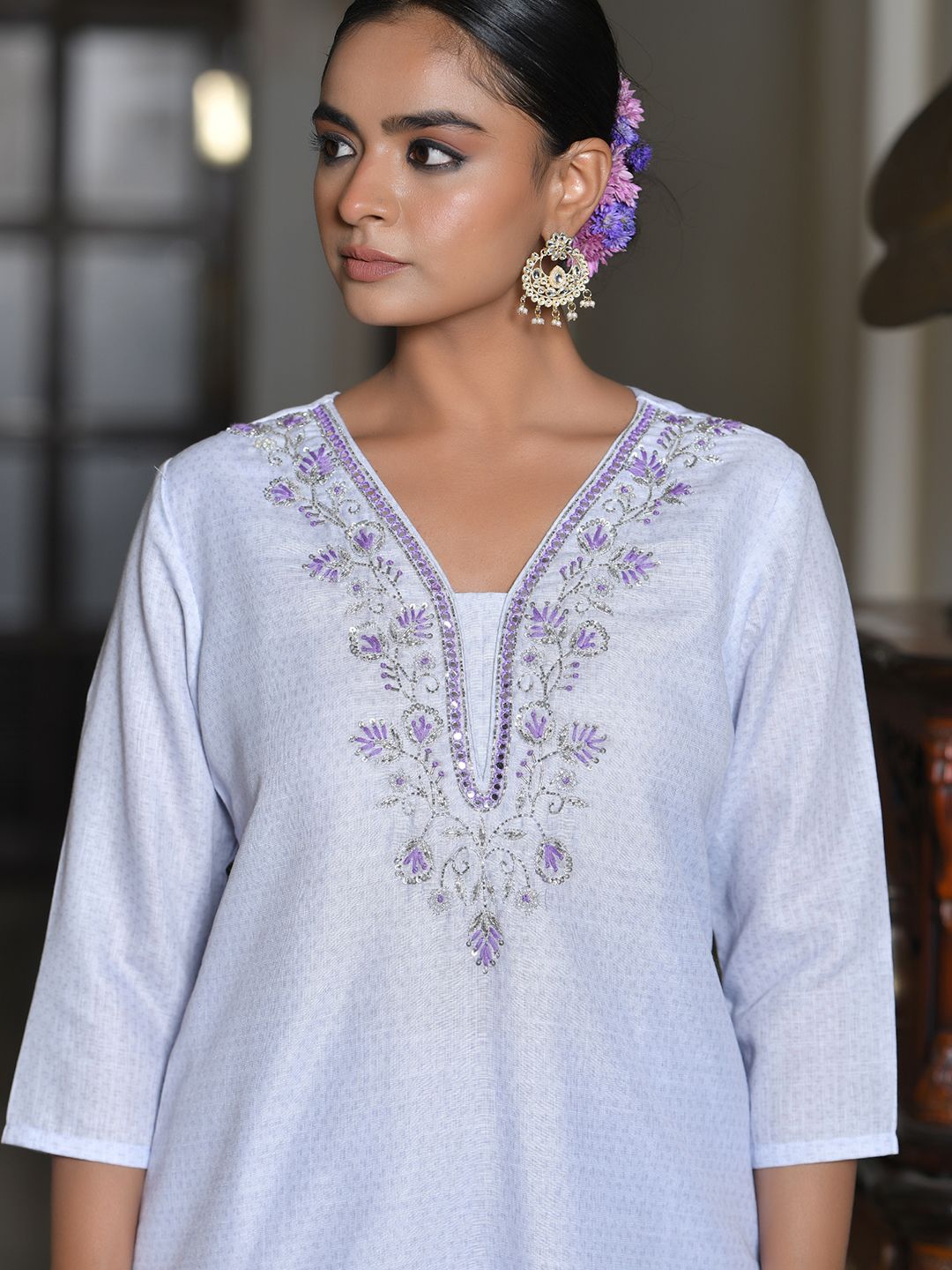 Vaasva Women's Lilac Linen Suit Set With Printed Dupatta | Swadesiicart