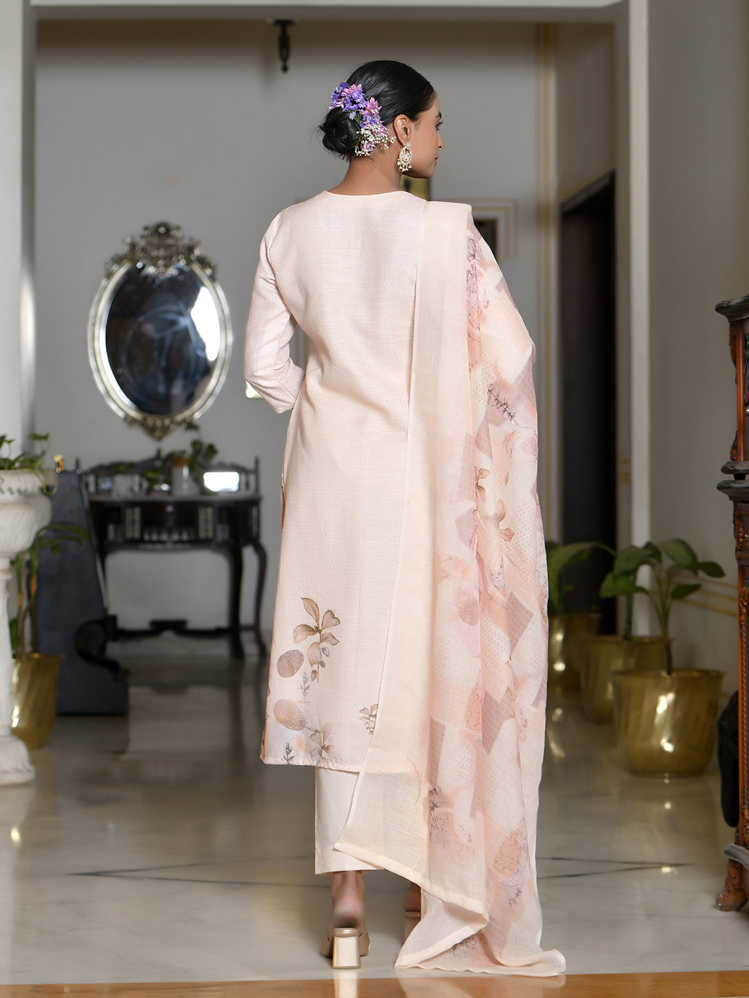 Vaasva Women's Peach Linen Suit Set With Printed Dupatta | Swadesiicart