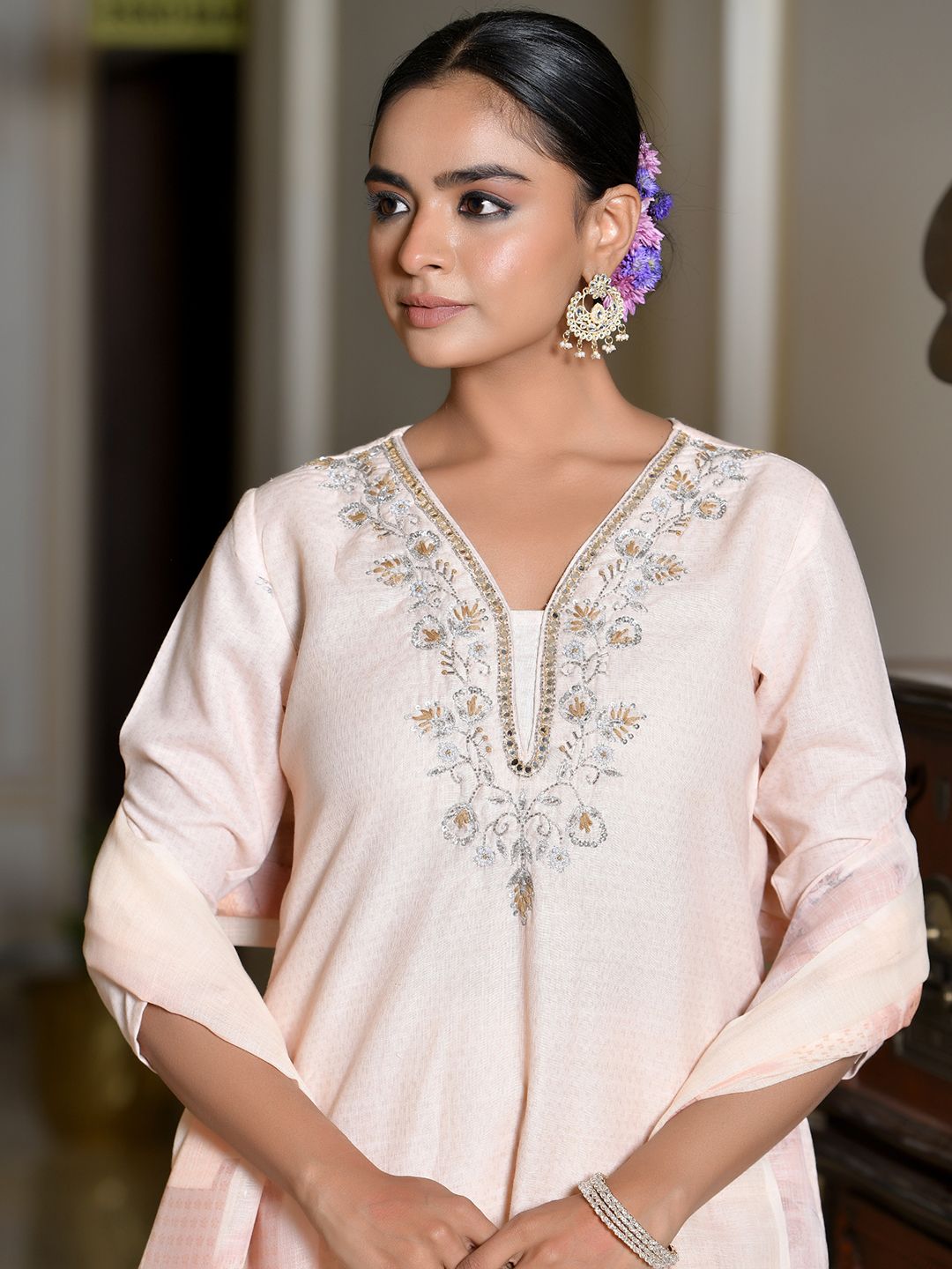 Vaasva Women's Peach Linen Suit Set With Printed Dupatta | Swadesiicart