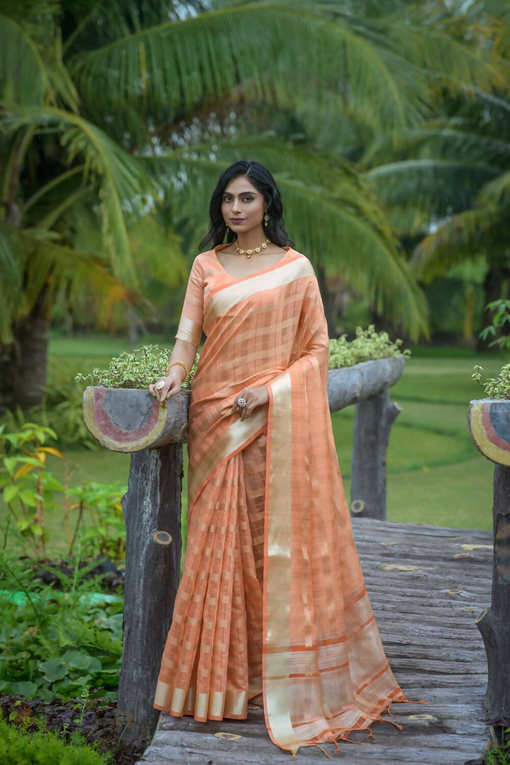 Vishnu Weaves Women's Orange Organza Silk Zari Woven Saree with Blouse - Swadesiicart