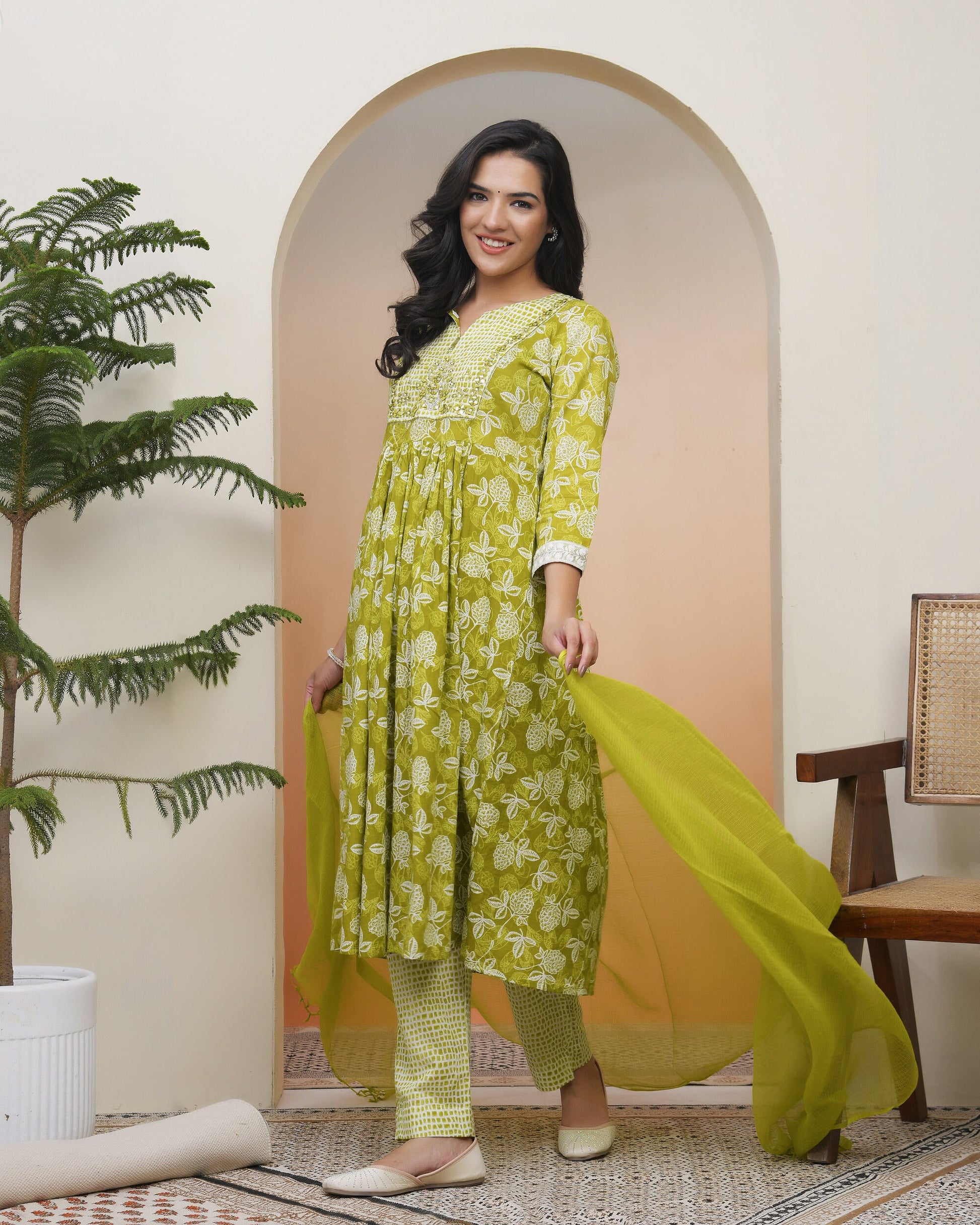 Vaasva Women Green Cotton Kurta With Cotton Pant & Dupatta | Swadesiicart