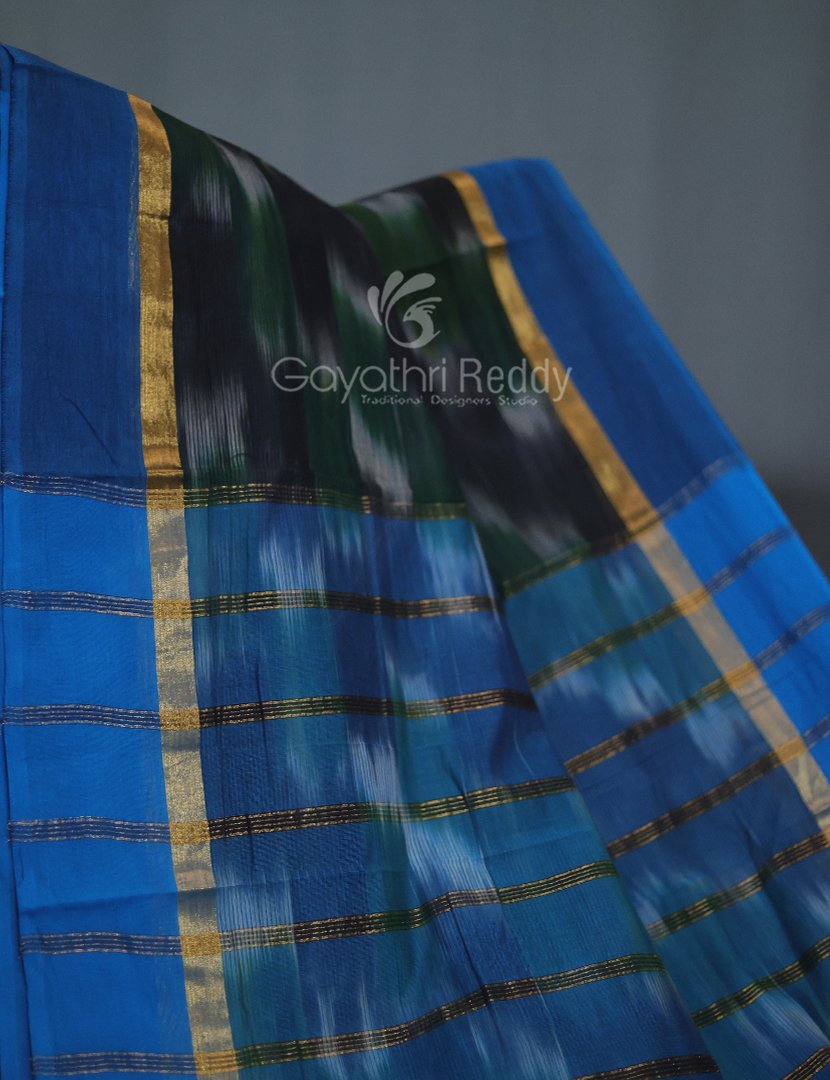 Dual Shades of Black And Bottle Green Mangalagiri Ikkat Cotton Saree By Gayathri Reddy Designer Studio | Swadesiicart