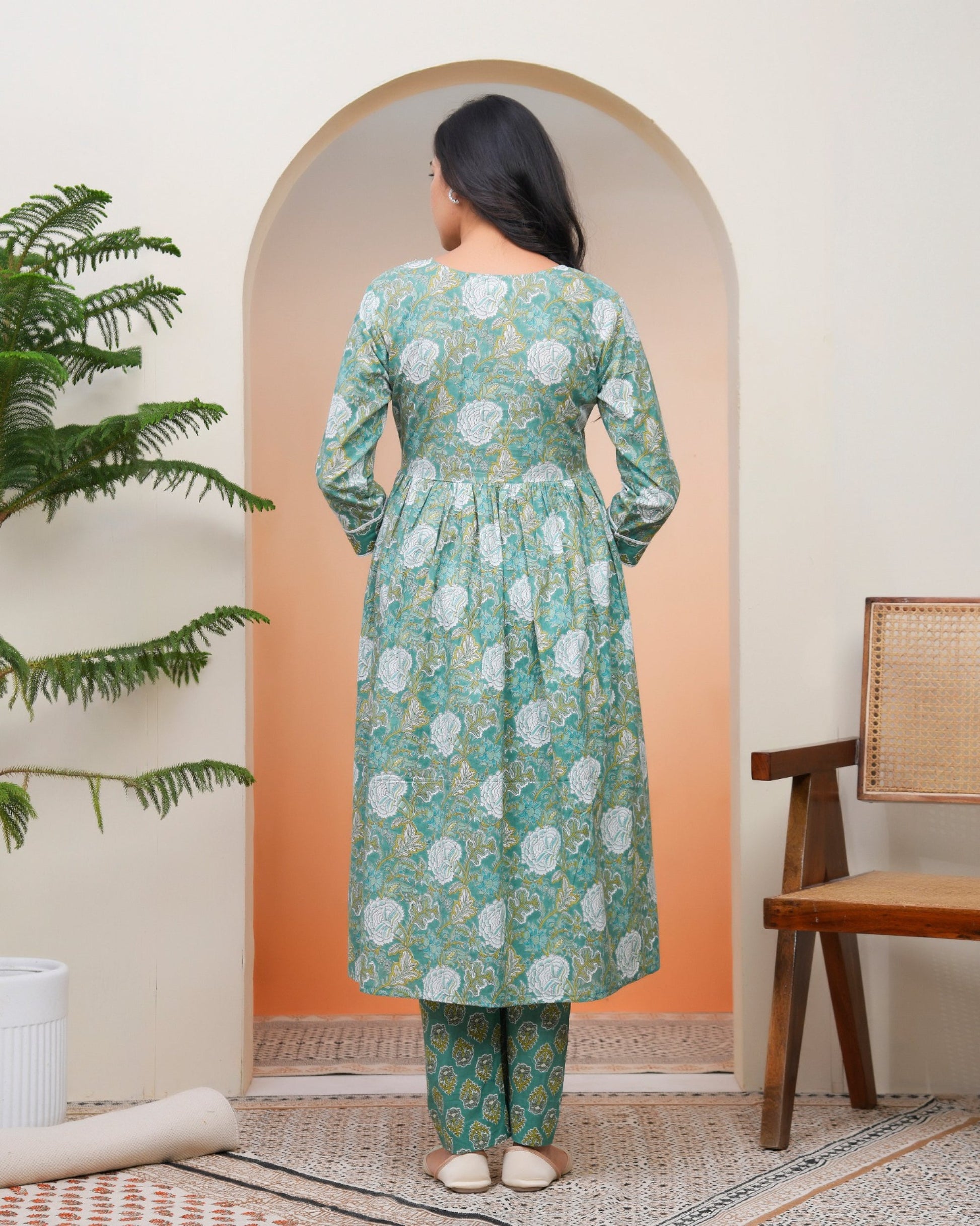 Vaasva Women Ferozi Cotton Kurta With Cotton Pant & Dupatta | Swadesiicart