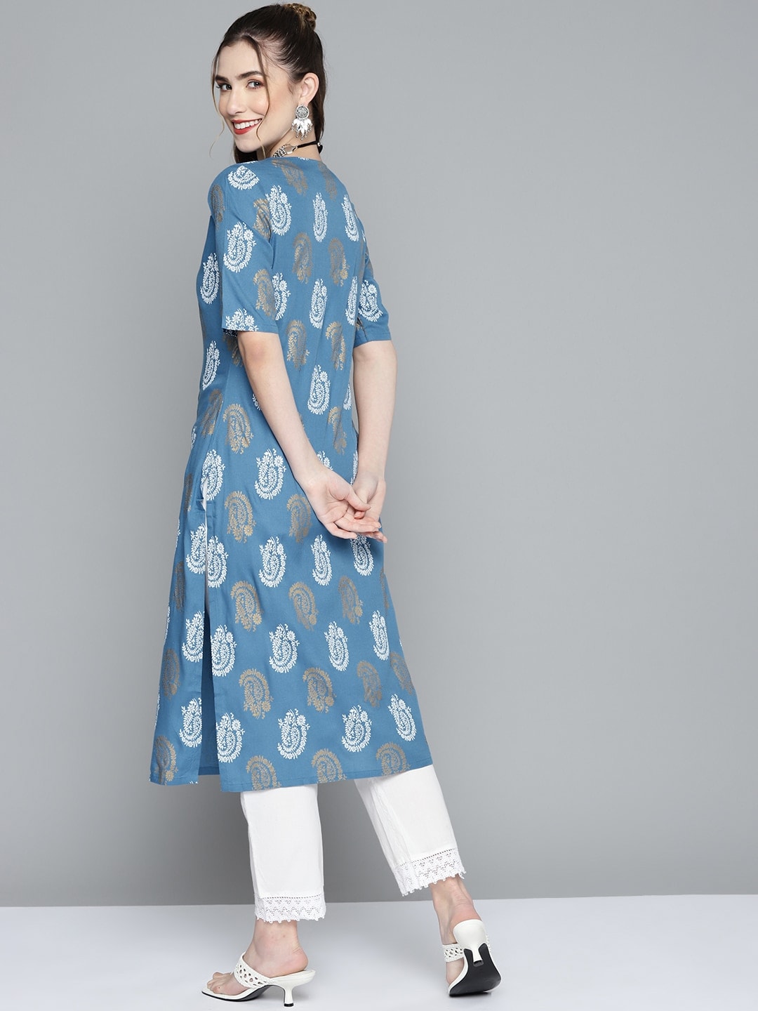 HERE&NOW Women Blue & Golden Paisley Printed Straight Kurta - Swadesiicart