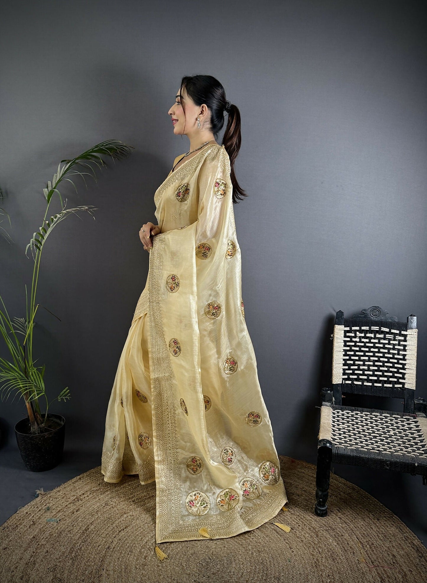Joban Fashion Light Yellow Handloom Banarasi Organza Silk Khatali Butta Work Saree | Swadesiicart