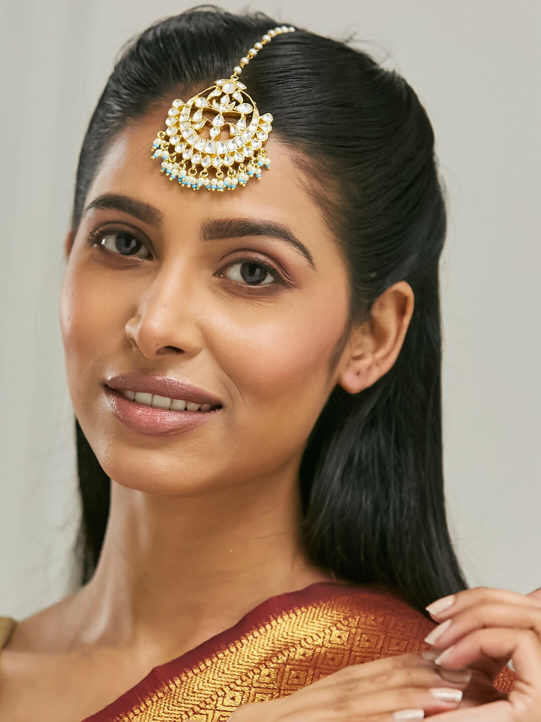 Nuyug 22k Gold Plated Crescent Maang Tikka | Swadesiicart