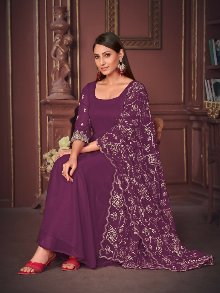 Jyoti Fashion Women's Purple Georgette Embroidered Anarkali Kurta Pant Set With Dupatta | Swadesiicart