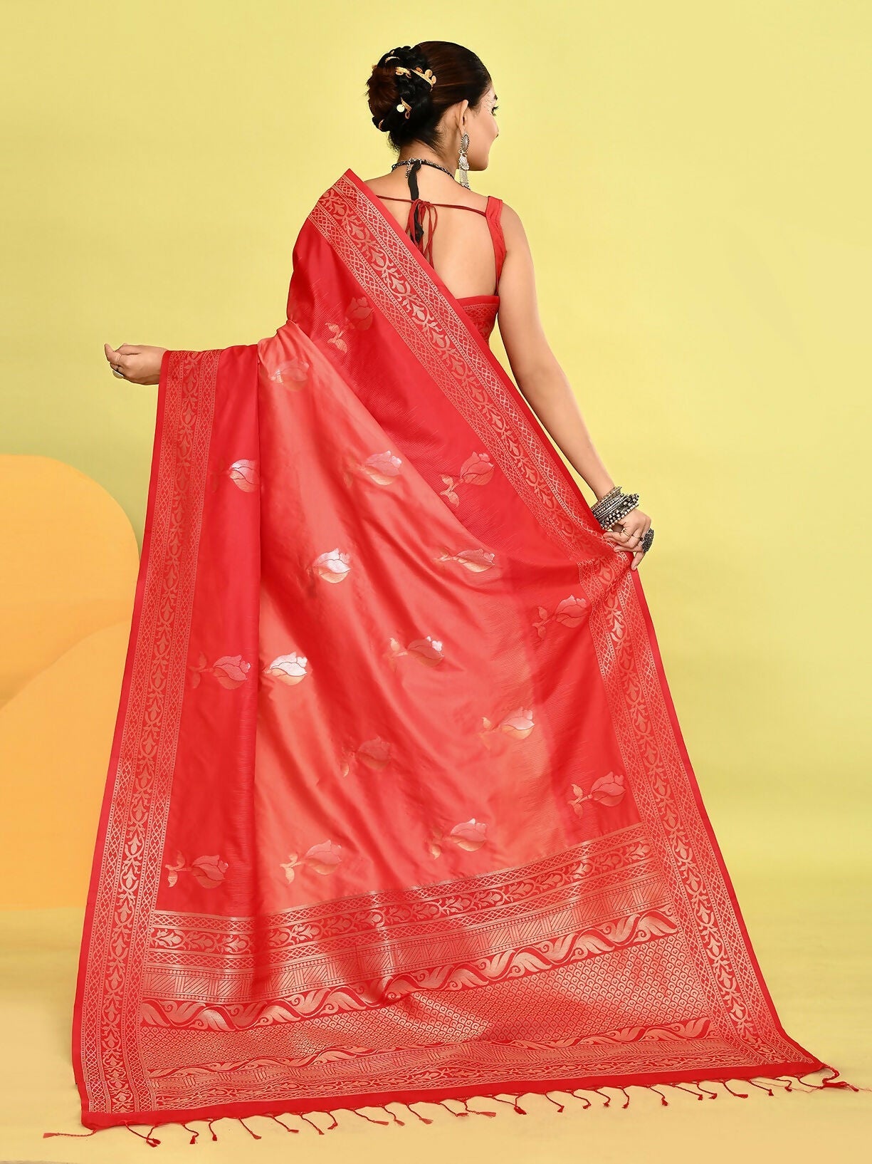 Joban Fashion Peach & Red Plain With Weaving Border Banarasi Silk Sarees | Swadesiicart