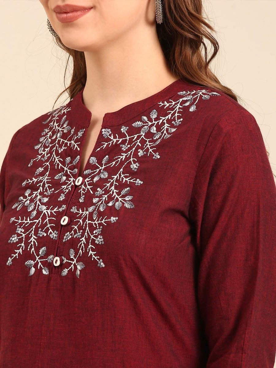Anouk Notched Neck Thread Work Pure Cotton Straight Kurta - Swadesiicart