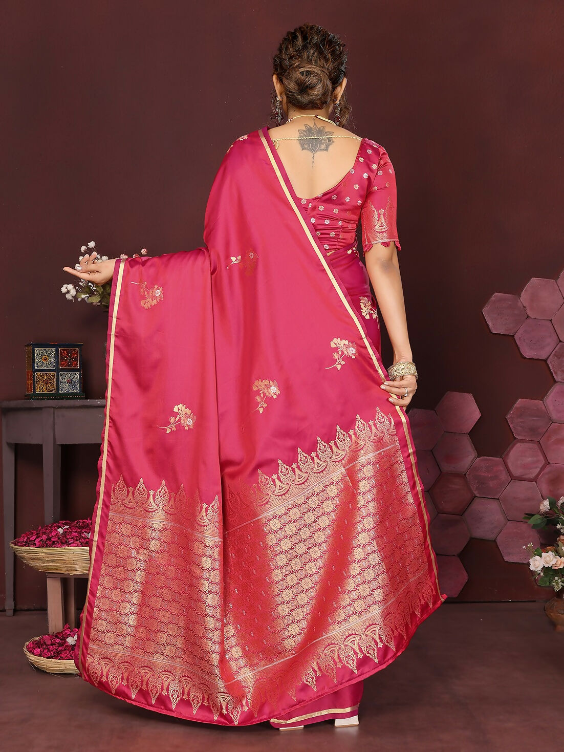 Joban Fashion Pink Floral Banarasi Silk Sarees | Swadesiicart