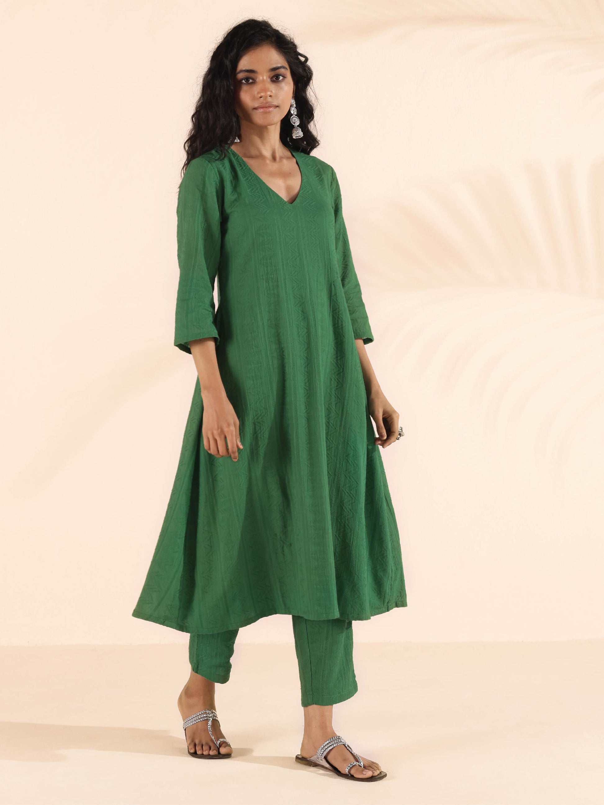 trueBrowns Green Cotton Dobby Kurta Pant Set | Swadesiicart
