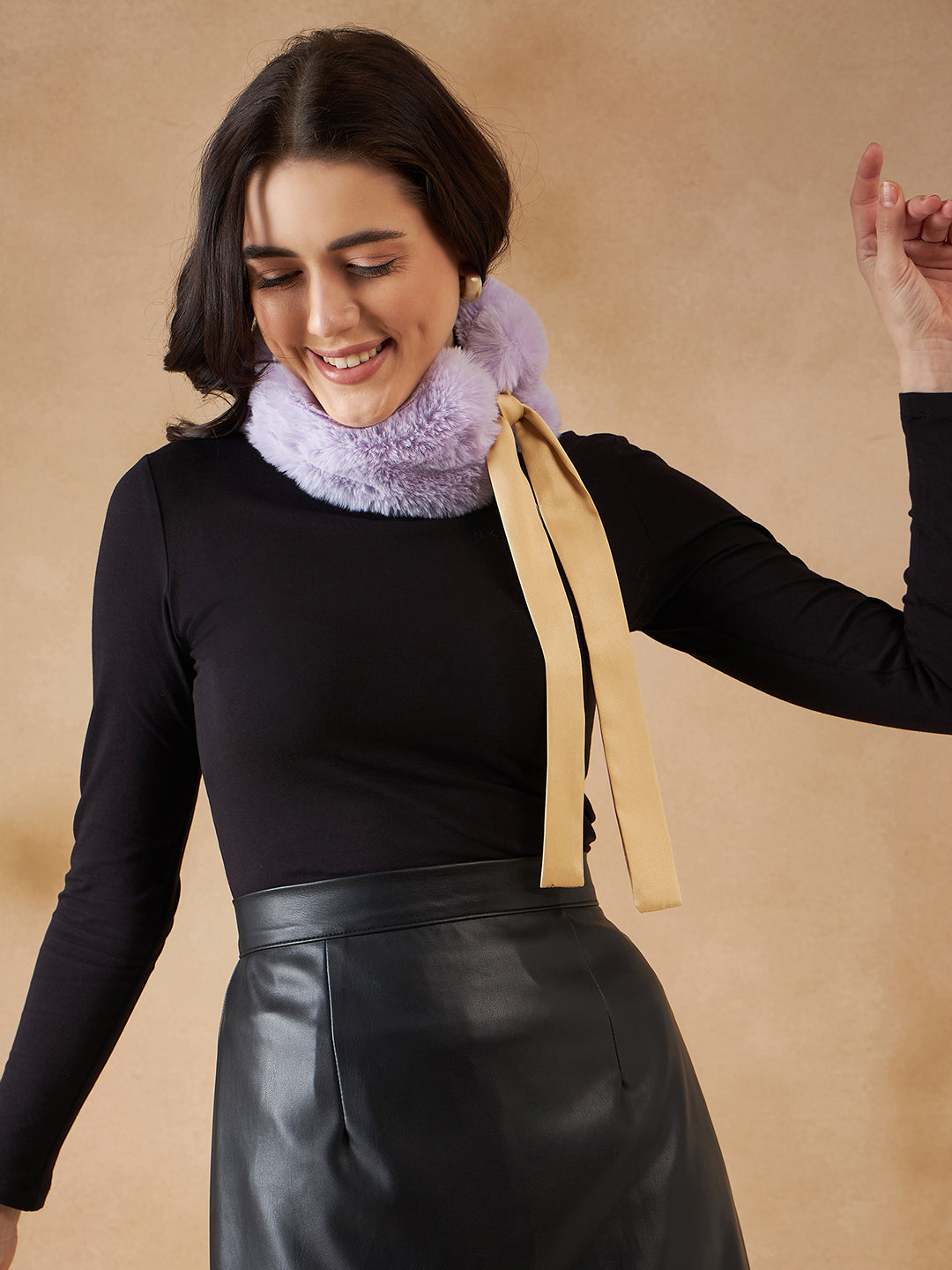 InWeave Women's Light Mauve Fur Neckpiece - Swadesiicart