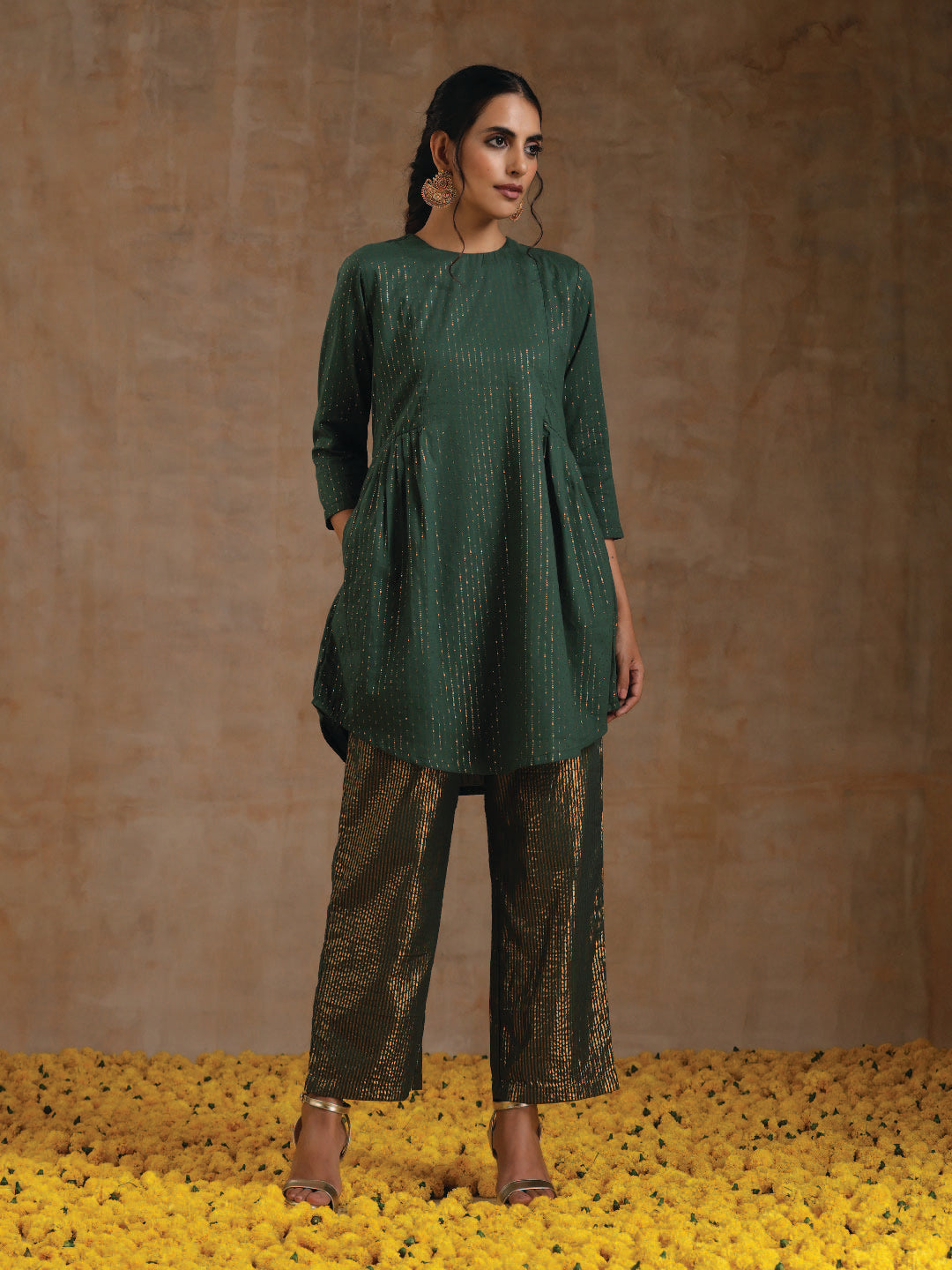 trueBrowns Dark Green Gold Cotton Side Gather Co-Ord Set - Swadesiicart