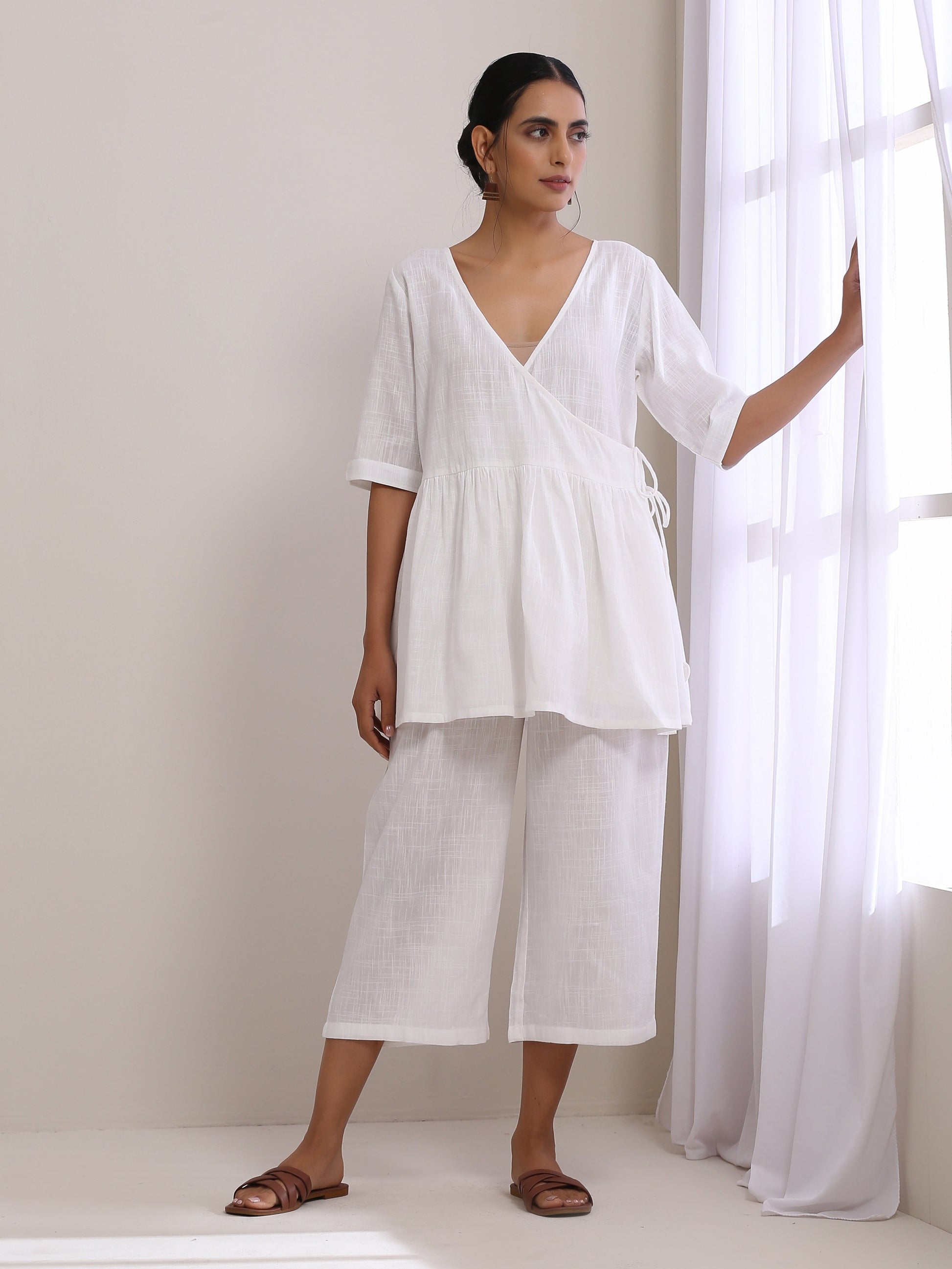 trueBrowns White Slub Texture Short Angrakha Co-Ord Set - Swadesiicart