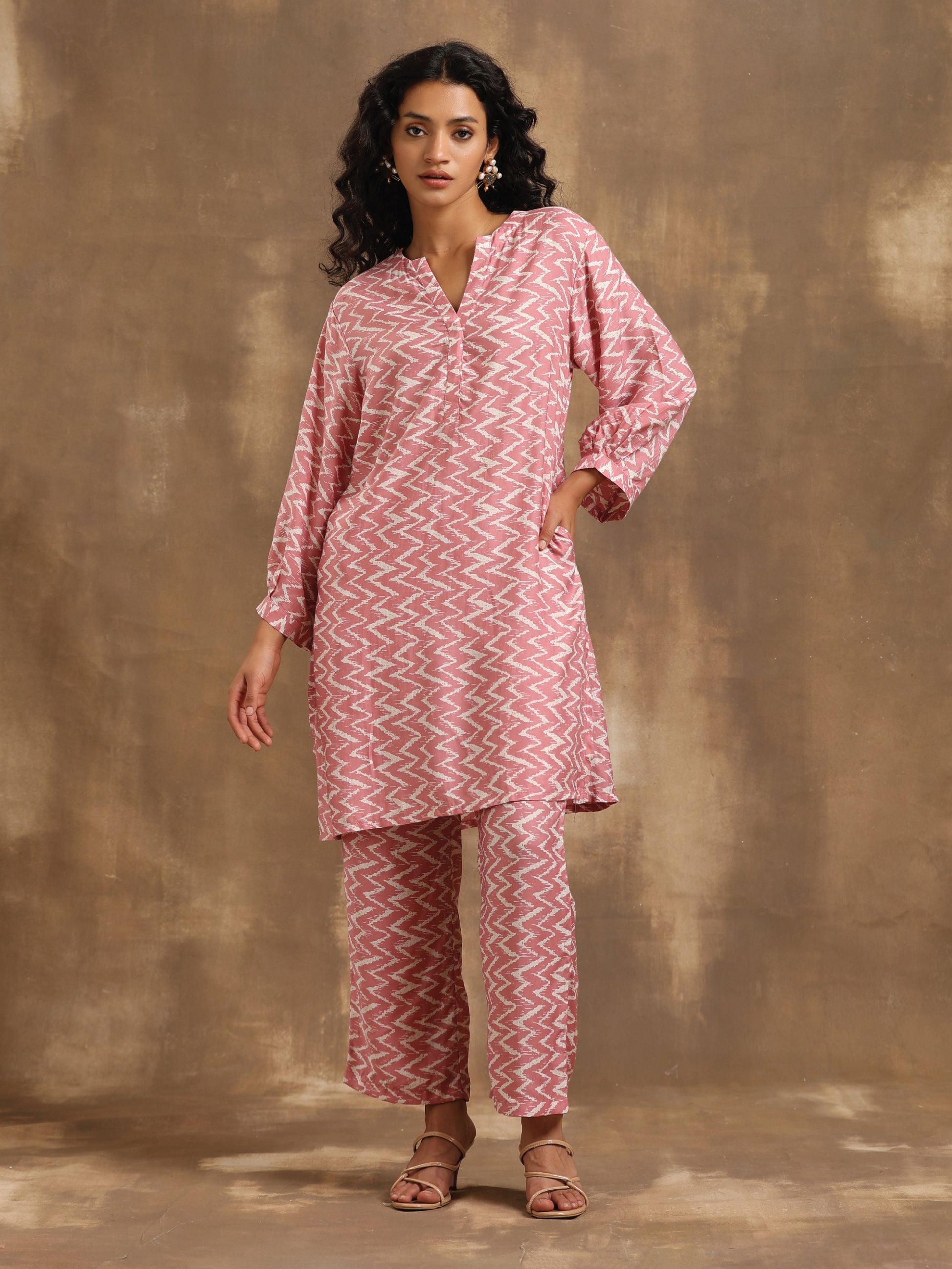 trueBrowns Light Mauve Zig-Zag Printed Silk Co-Ord Set - Swadesiicart